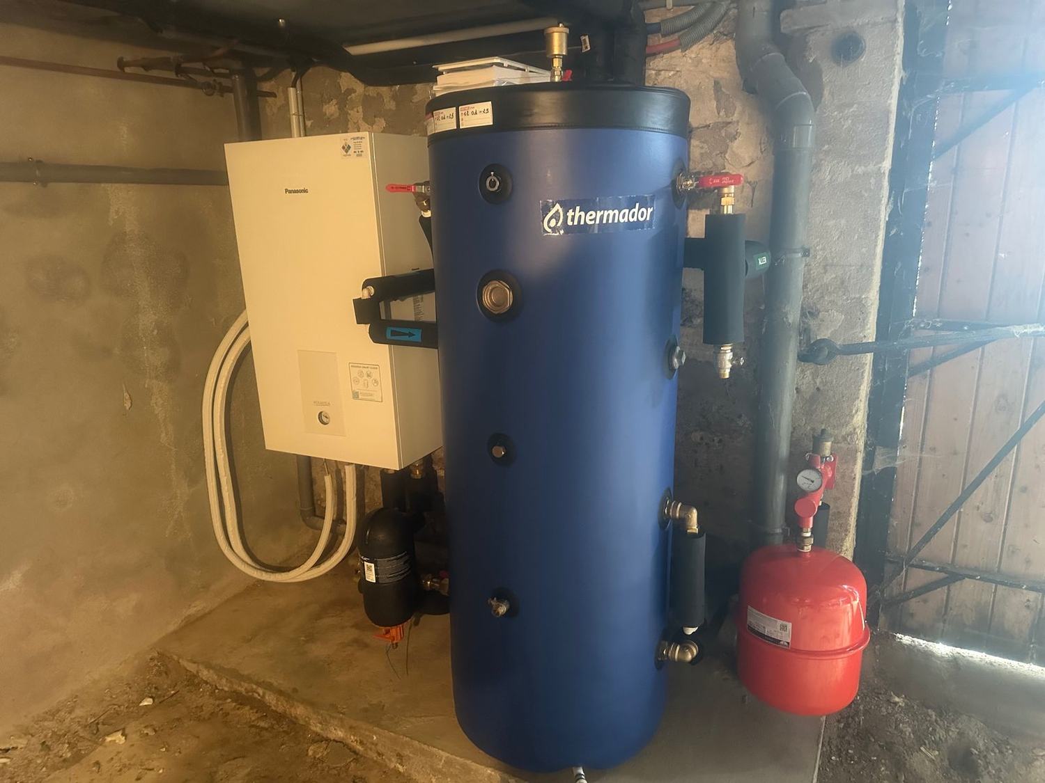 Ballon tampon Thermador et module hydraulique Panasonic Aquarea